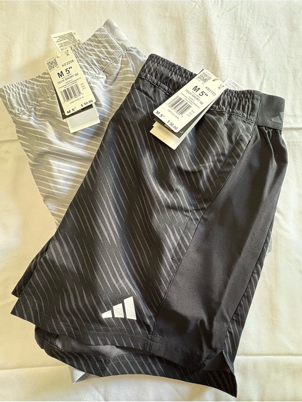 NWT-Men's Adidas Tech Intensity AOP Shorts bundle - Medium 5” inseam black/White